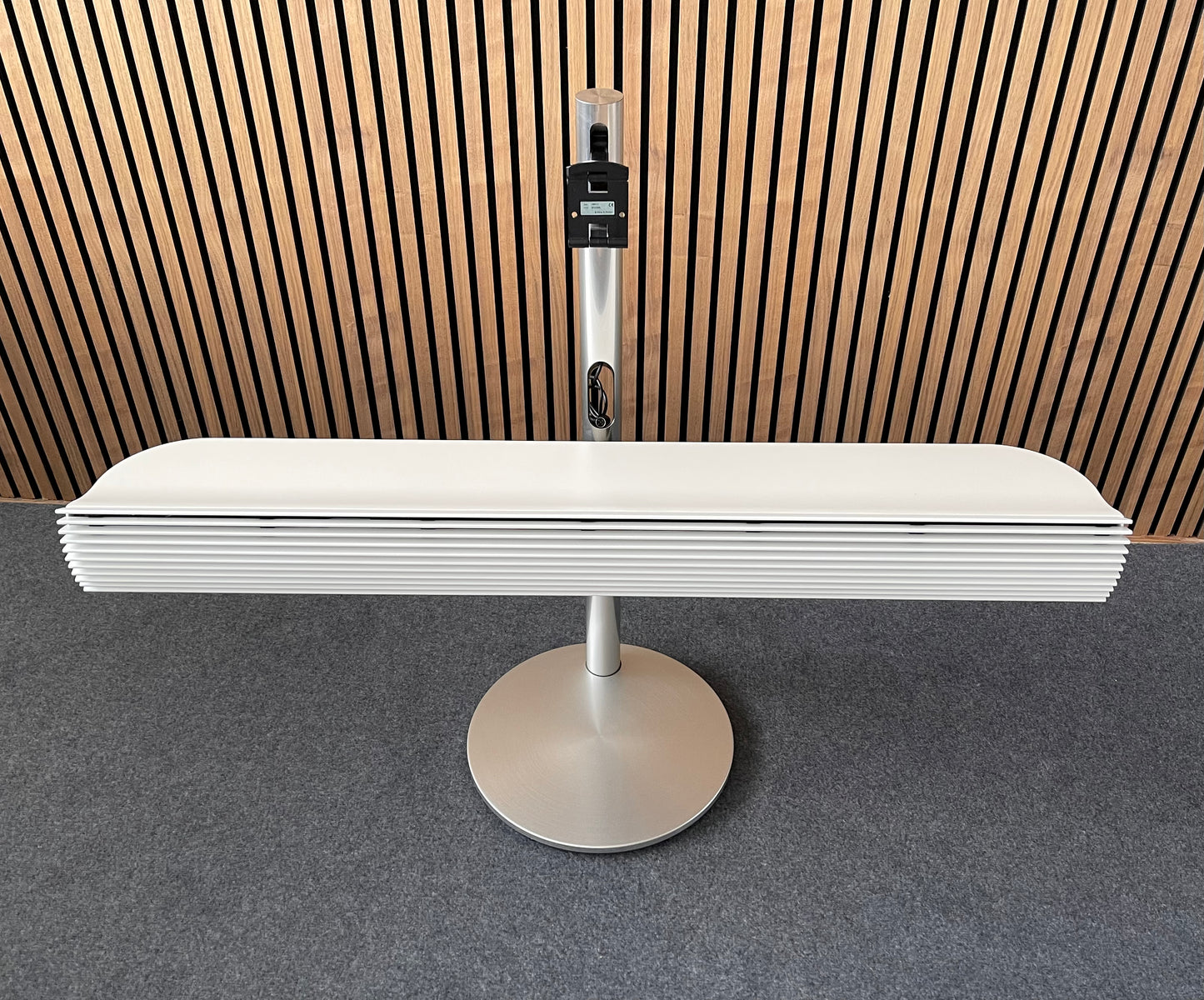 Beolab 7 in White - Neo Wood - ready for Neo 7