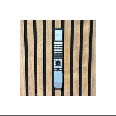 Place our Beo4 on this wall bracket from Neomesteren - ready to control Neo Radio