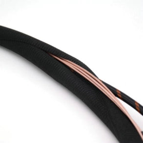 Kabelskydd - Svart - Kan öppnas och kablar kan sättas i - lätt att använda